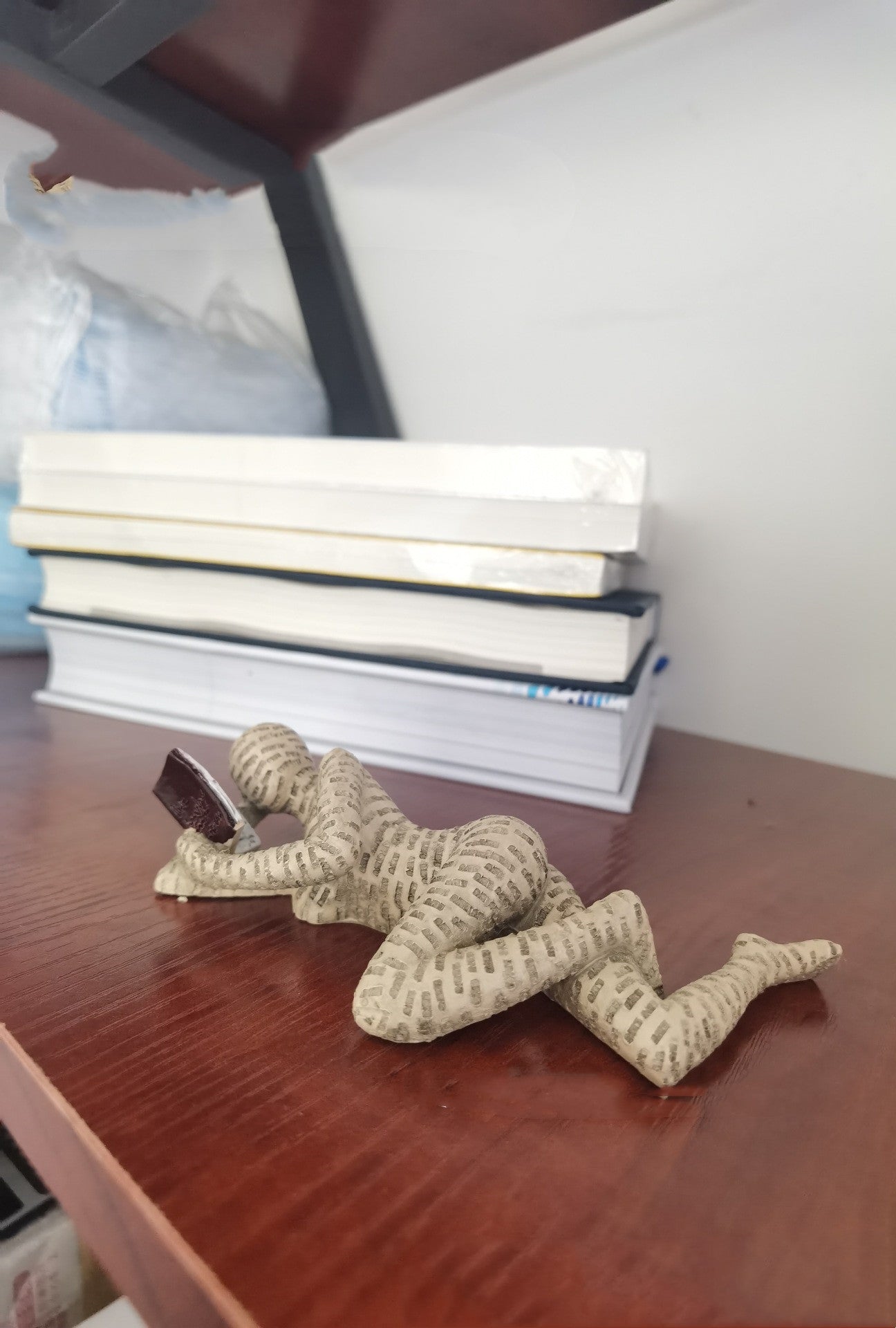 Reading Woman Statue