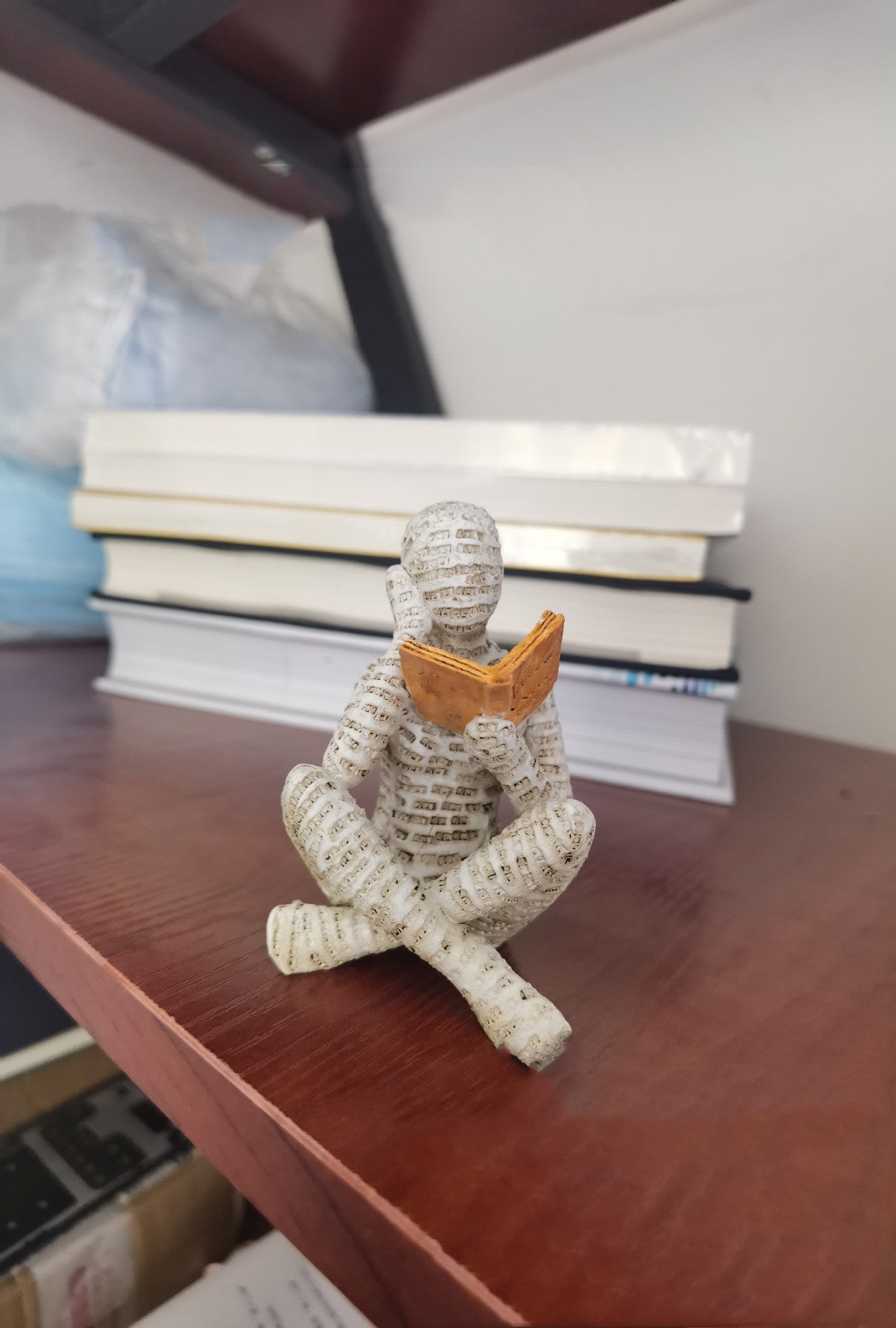 Reading Woman Statue