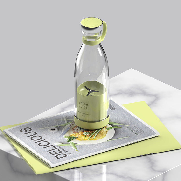 Portable juicer blender